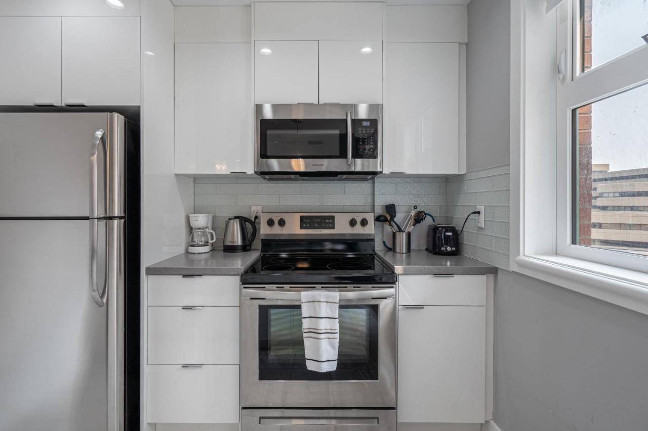 Element On First By Manna Apartment